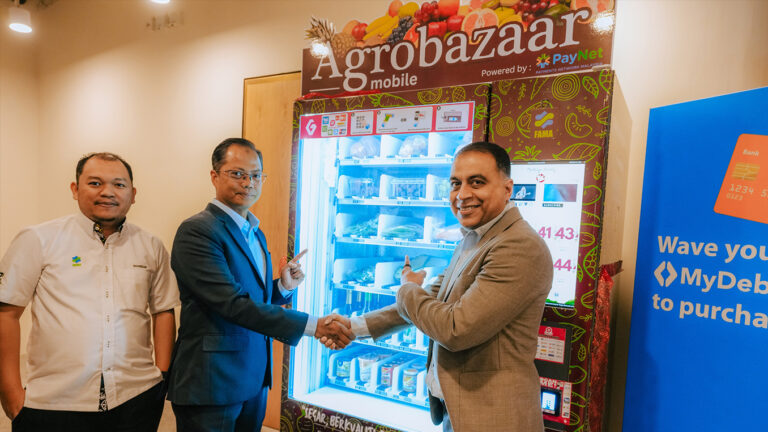 Malaysia’s First Cashless Agro Vending Machine Launched by PayNet & FAMA